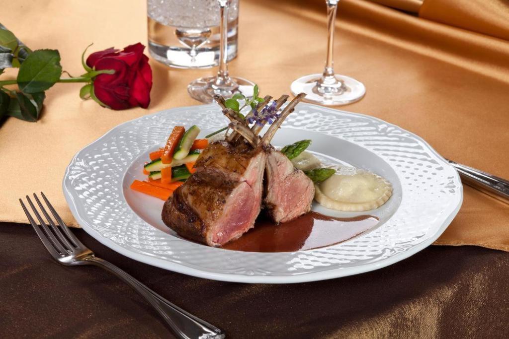 Royal Hotel Modlin Nowy Dwór Mazowiecki Εξωτερικό φωτογραφία