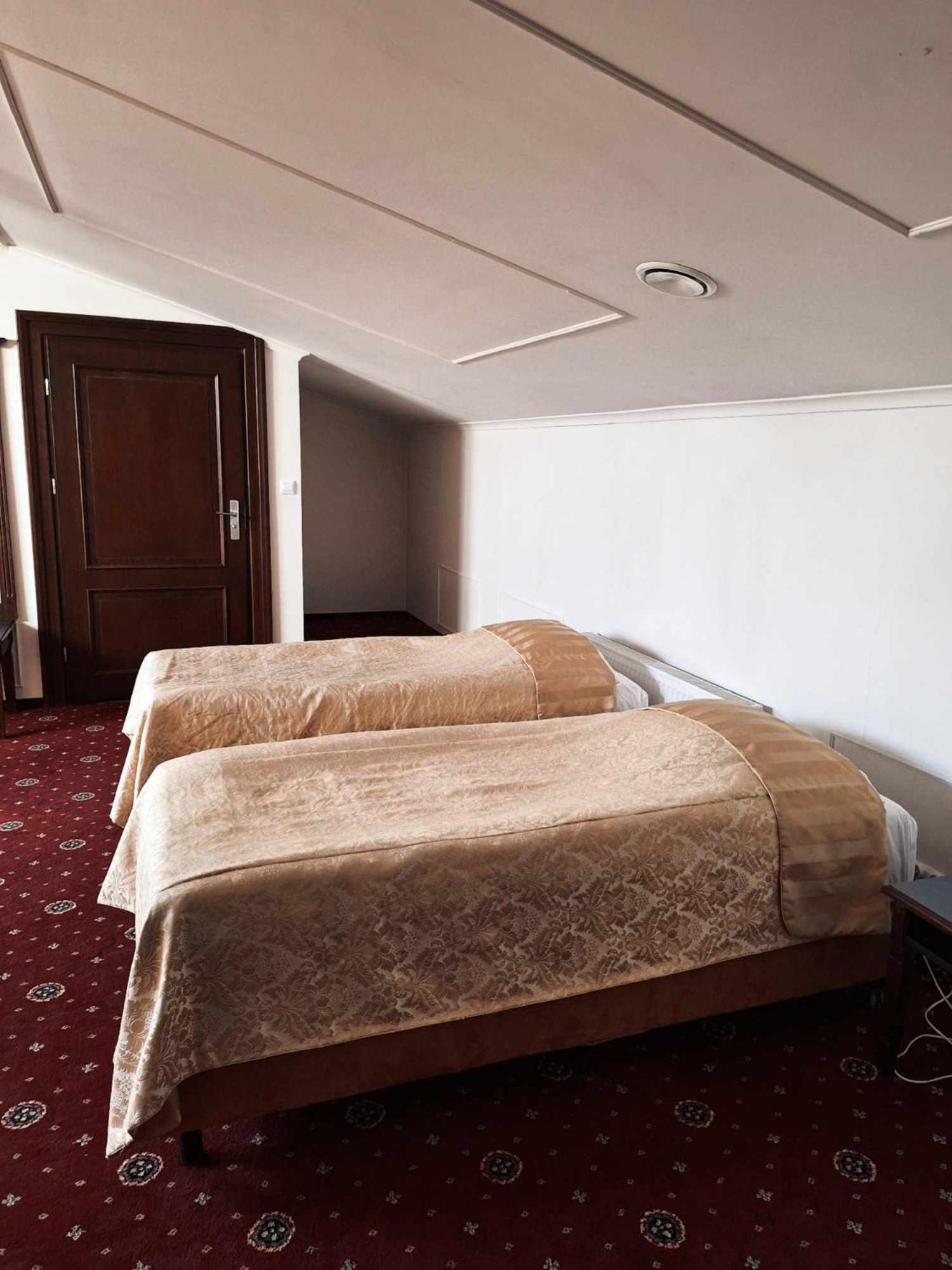 Royal Hotel Modlin Nowy Dwór Mazowiecki Εξωτερικό φωτογραφία