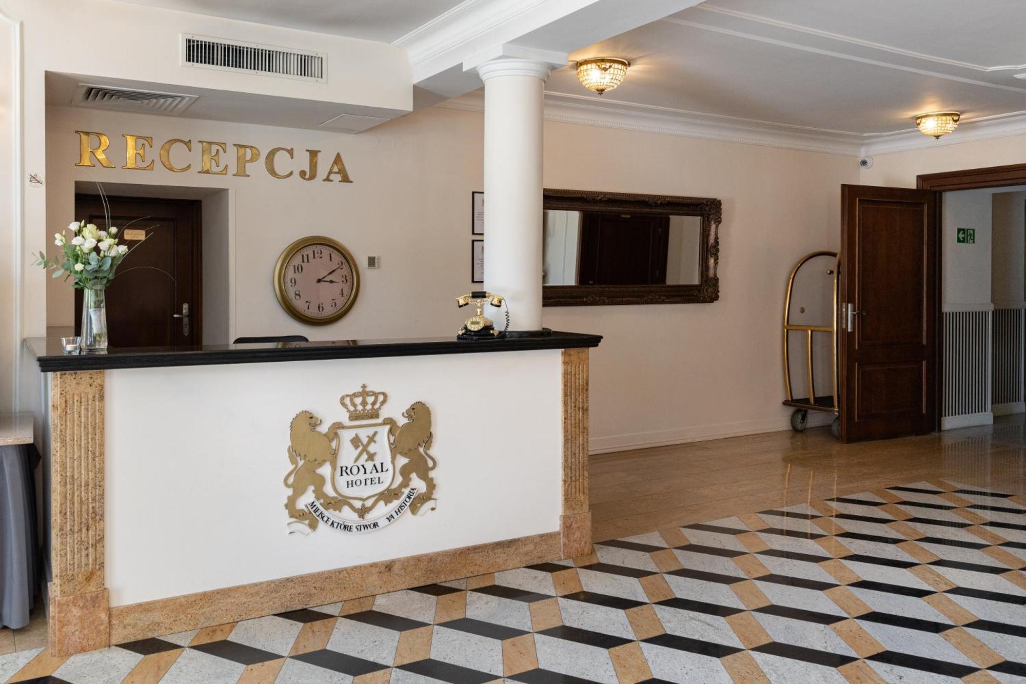 Royal Hotel Modlin Nowy Dwór Mazowiecki Εξωτερικό φωτογραφία