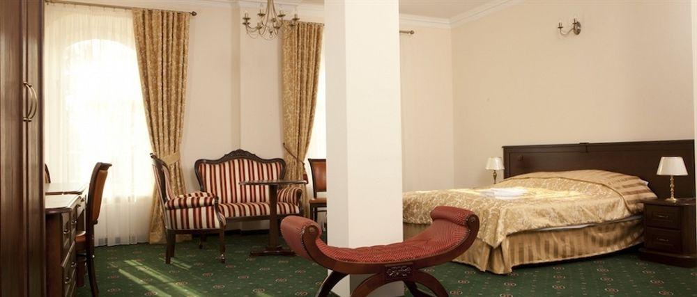 Royal Hotel Modlin Nowy Dwór Mazowiecki Εξωτερικό φωτογραφία